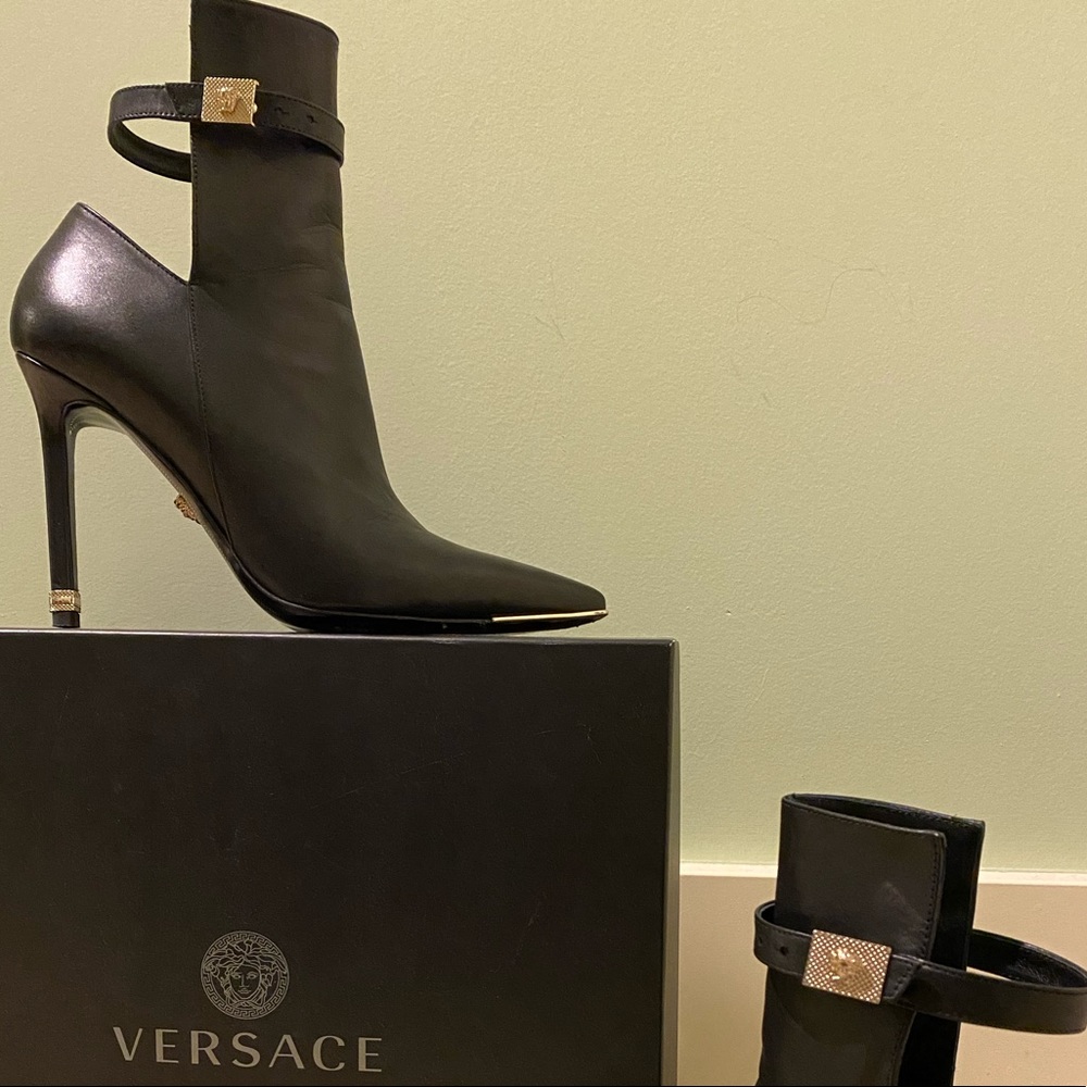 Versace heel booties AUTHENTIC - Picture 2 of 8